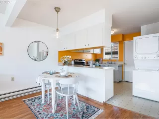 Photo #1: 23463393 Listing