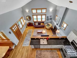 Photo #3: 23463897 Listing