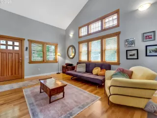 Photo #6: 23463897 Listing