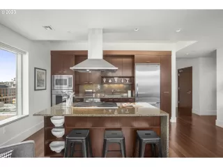 Photo #2: 23464469 Listing