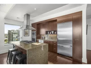 Photo #3: 23464469 Listing