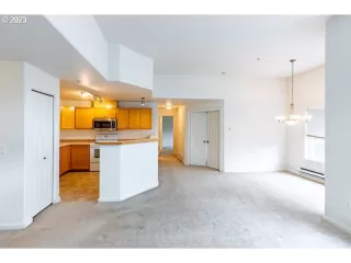 Photo #6: 23465680 Listing