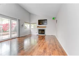 Photo #4: 23466620 Listing 