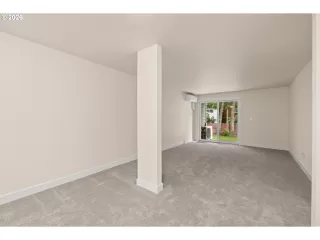 Photo #6: 234668065 Listing
