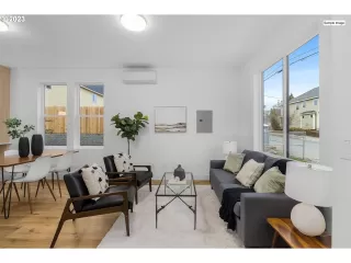 Photo #1: 23467153 Listing