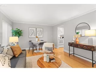 Photo #6: 23467780 Listing 