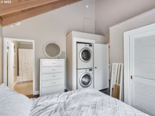 Photo #4: 23468897 Listing