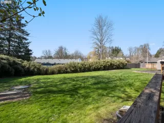 Photo #2: 23469452 Listing 