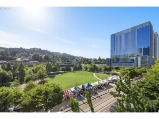 Photo #4: 23470520 Listing