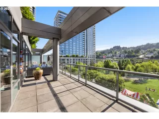 Photo #6: 23470520 Listing