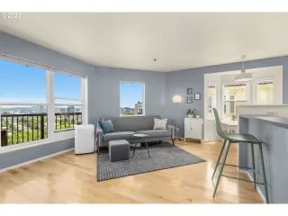 Photo #2: 23471163 Listing