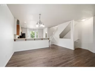 Photo #2: 234720324 Listing 
