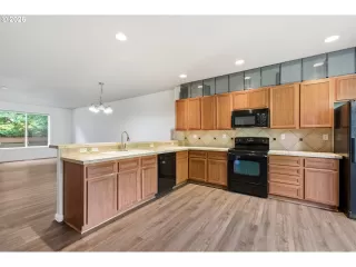 Photo #4: 234720324 Listing 