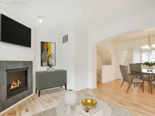 Photo #5: 23472283 Listing 