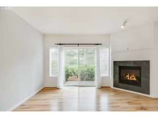 Photo #6: 23472283 Listing 