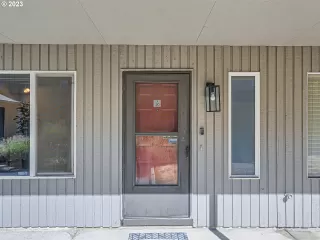 Photo #2: 23473100 Listing