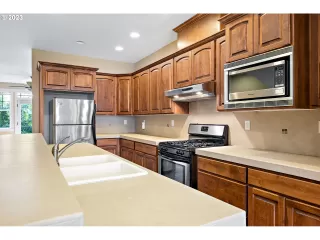 Photo #3: 23474703 Listing