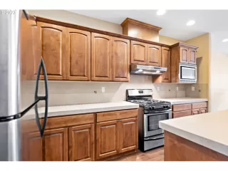 Photo #4: 23474703 Listing