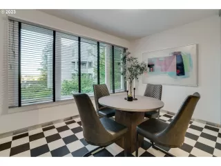 Photo #2: 23474950 Listing 