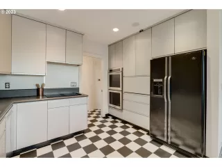 Photo #6: 23474950 Listing 