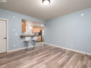 Photo #5: 23475805 Listing 