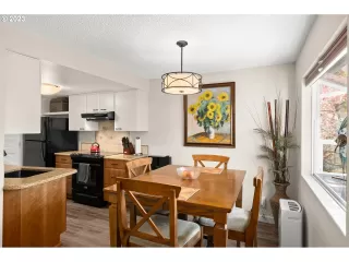 Photo #3: 23475919 Listing 