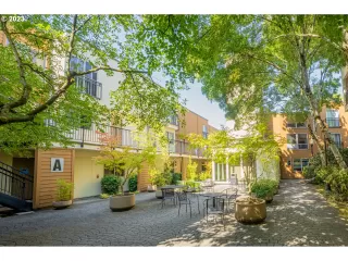 Photo #5: 23475934 Listing 