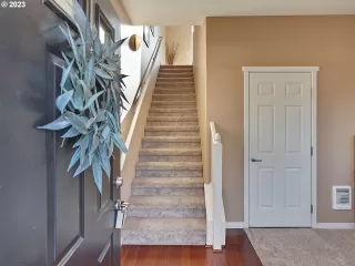 Photo #3: 23476035 Listing