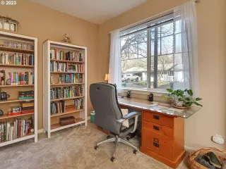 Photo #5: 23476035 Listing