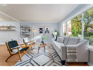 Photo #2: 23476621 Listing 