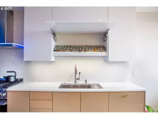 Photo #4: 23477488 Listing