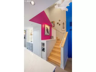 Photo #6: 23477488 Listing