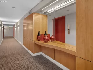 Photo #6: 23478548 Listing