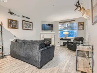 Photo #5: 23478566 Listing 