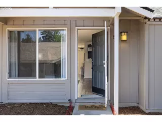 Photo #2: 23478602 Listing