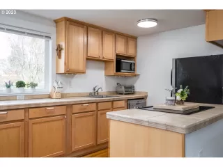 Photo #2: 23479241 Listing