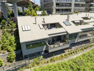 Photo #1: 23480313 Listing