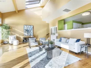 Photo #3: 23480313 Listing