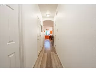 Photo #3: 23480691 Listing