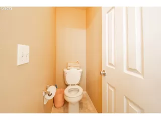 Photo #5: 23480691 Listing