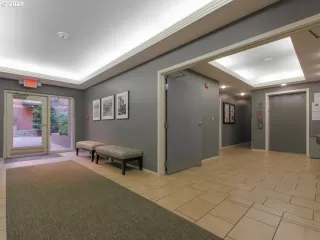 Photo #6: 23482664 Listing