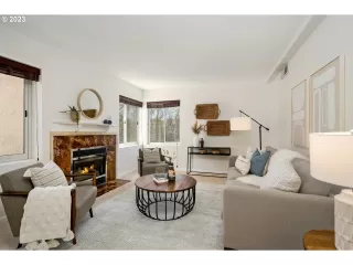 Photo #2: 23483127 Listing