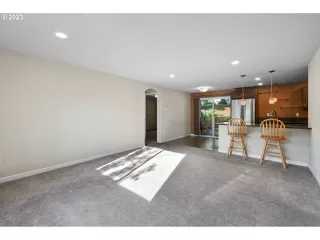 Photo #5: 23483255 Listing 