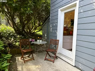 Photo #2: 23483290 Listing