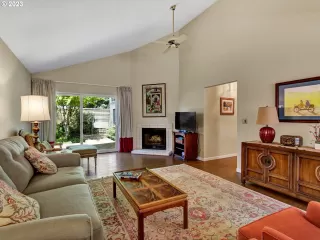 Photo #6: 23483839 Listing 