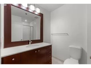 Photo #5: 23484049 Listing 