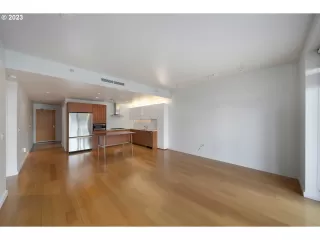 Photo #5: 23484249 Listing 