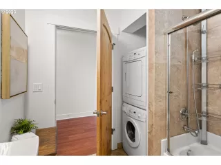 Photo #2: 23484310 Listing 