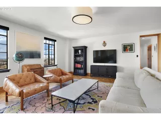 Photo #2: 23484558 Listing 