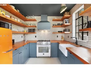 Photo #5: 23484558 Listing 